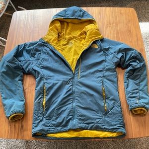 North Face Mens Ventrix hooded jacket, size Medium.